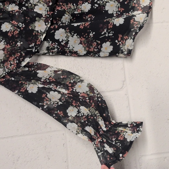 Abercrombie & Fitch Floral Sheer Off Shoulder Blouse Small - Picture 5 of 6